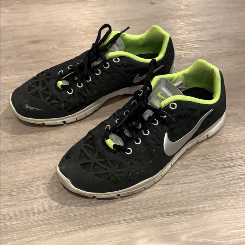 🖤 Nike Free TR Fit 3 🖤